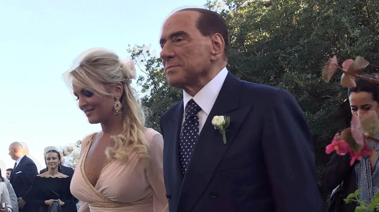 Silvio Berlusconi y Francesca Pascale
