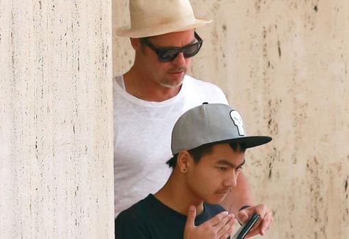 El hijo mayor de Brad Pitt y Angelina Jolie se pronuncia sobre la guerra con su padre