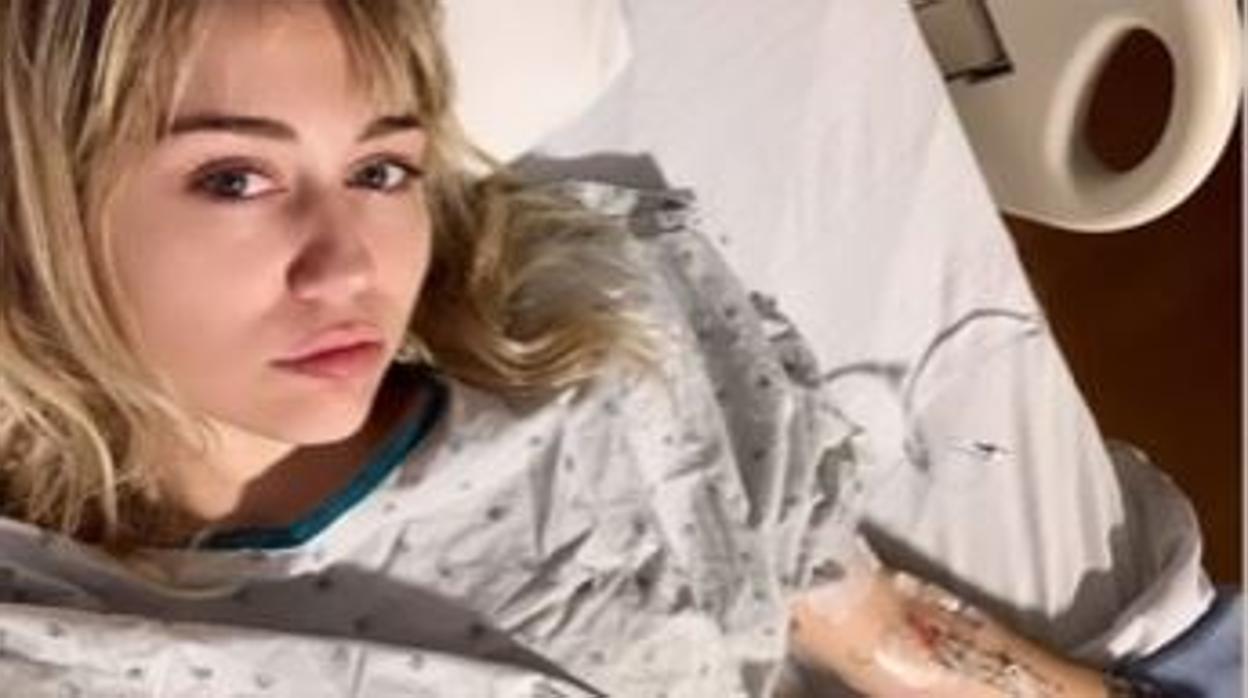 Miley Cyrus, ingresada en un hospital