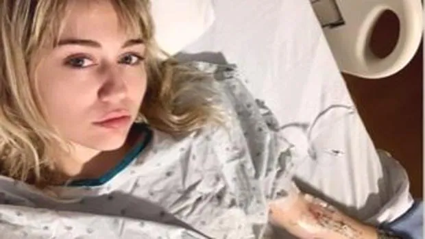 Miley Cyrus, ingresada en un hospital