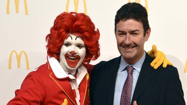 El CEO de McDonald's, despedido por enamorarse de una compañera de trabajo