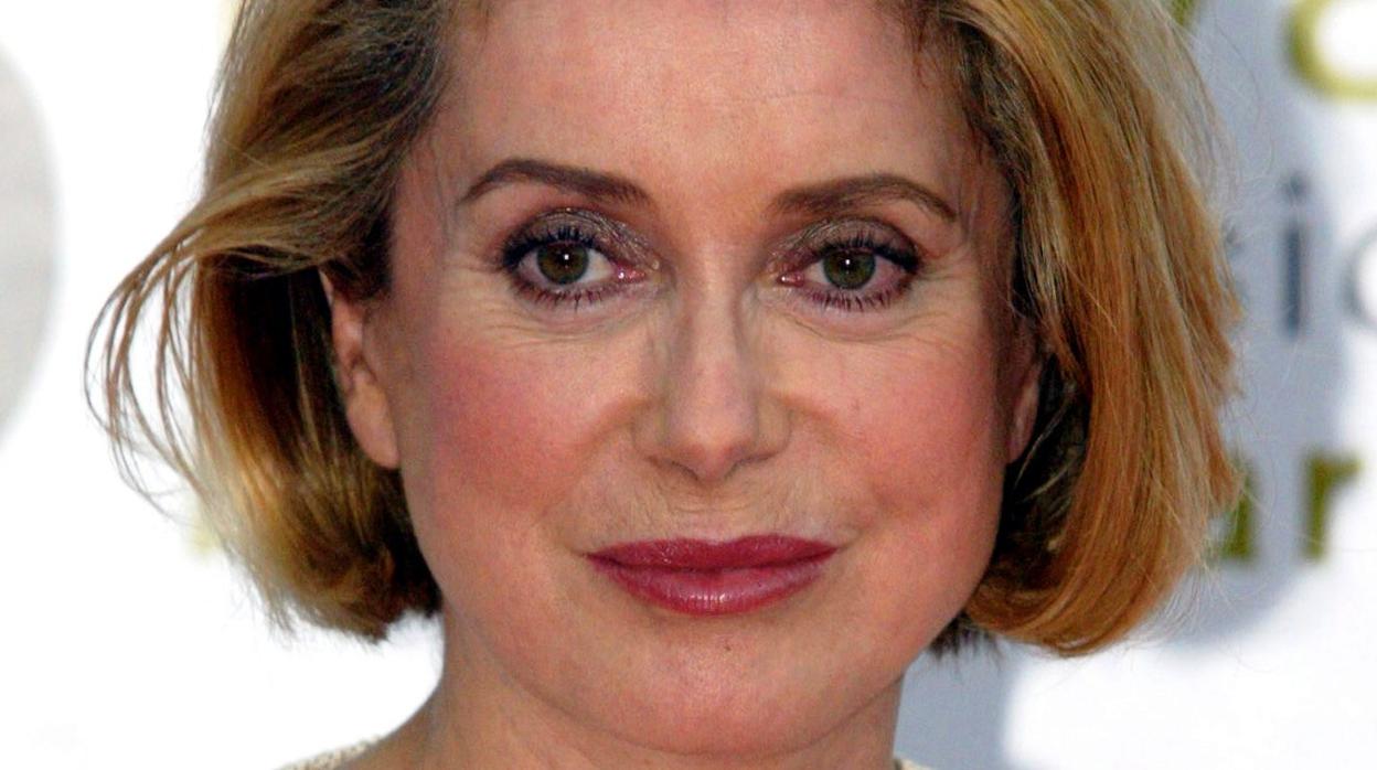 La recuperación de Catherine Deneuve será lenta y dura