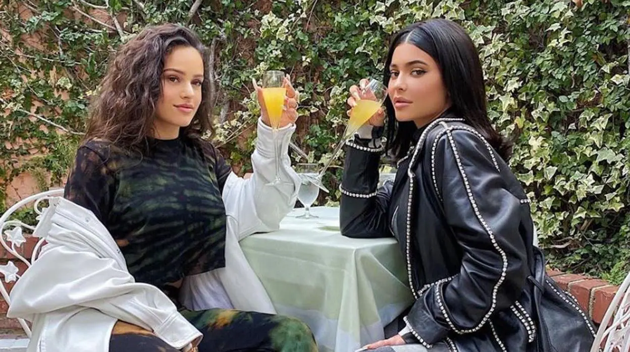Así se gestó la inesperada amistad de Rosalía y Kylie Jenner: un encuentro viral
