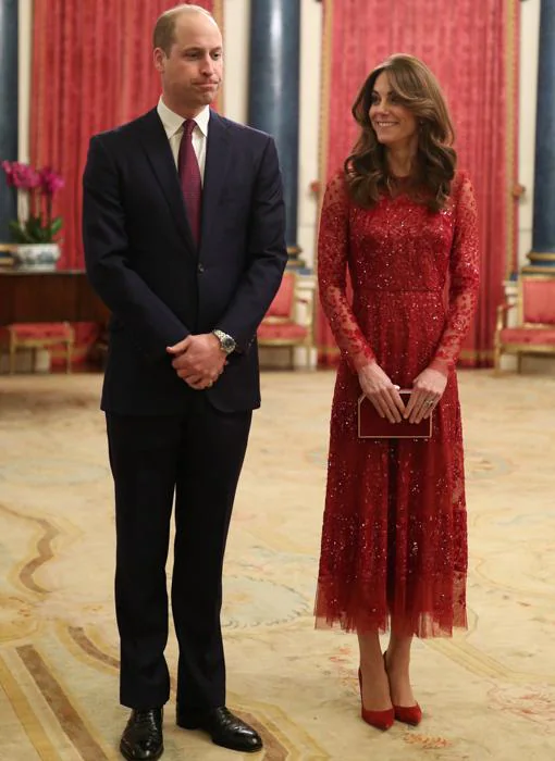 El impresionante vestido rojo de Catalina de Cambridge para su cena con Boris Johnson