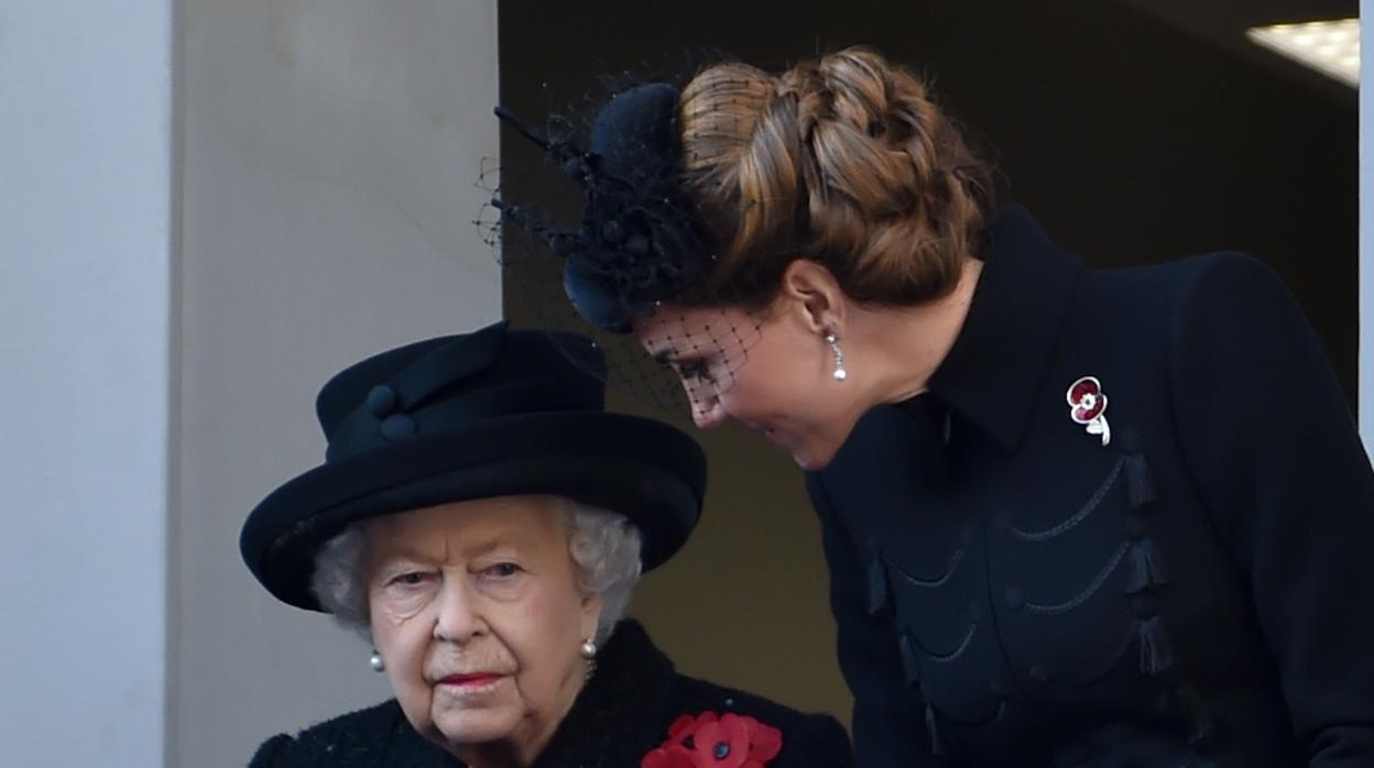 Catalina de Cambridge, la esperanza de la Reina Isabel II tras el «Megxit»