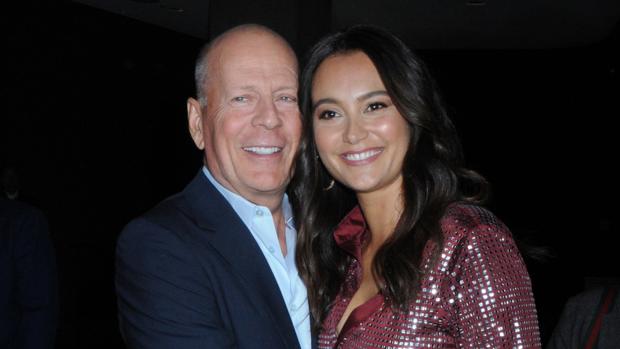 Familia numerosa y una mujer 23 años más joven: la vida de Bruce Willis tras las cámaras