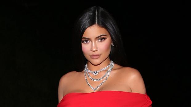 Un reputado médico reclama la ayuda de Kylie Jenner para frenar el coronavirus