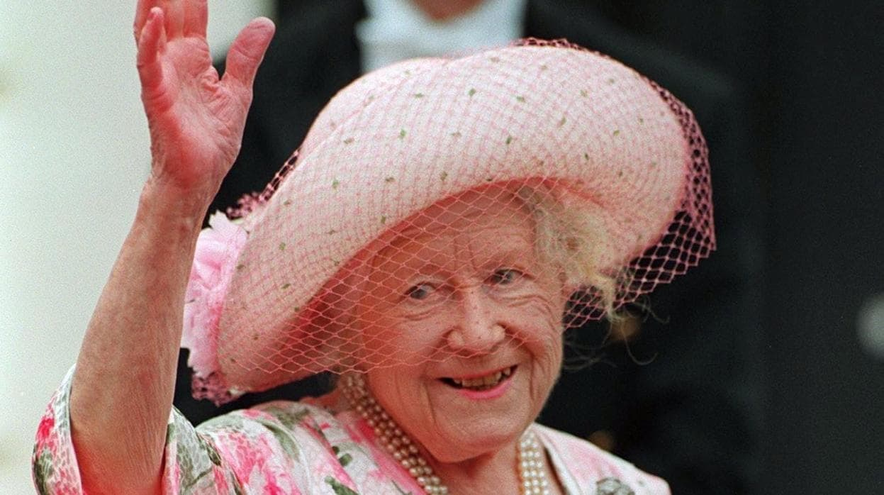 Isabel Bowes-Lyon: el coraje y sentido del humor de la Reina Madre hasta los 101 años