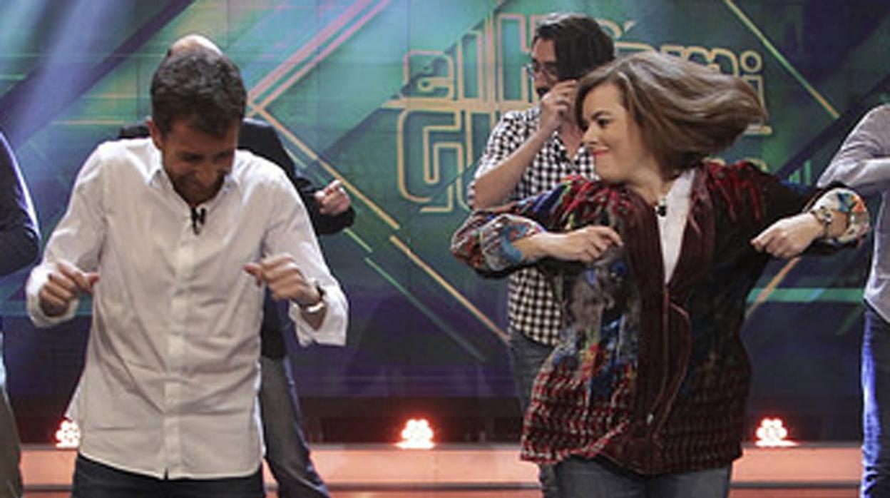 Soraya Sáenz de Santamaría en su visita al programa de Pablo Motos, «El Hormiguero»