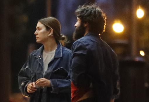 Blanca Suárez y Javier Rey , paseando por las calles de Madrid esta semana