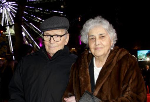 La conmovedora historia de cómo conquistó Ennio Morricone a su mujer