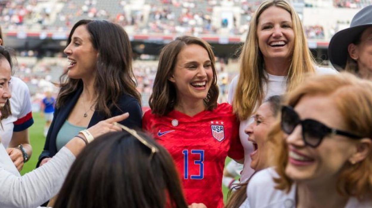 Natalie Portman, con el resto de accionistas del equipo