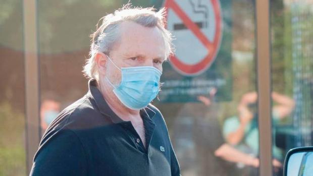 Miguel Bosé promovió la protesta negacionista de Madrid desde México