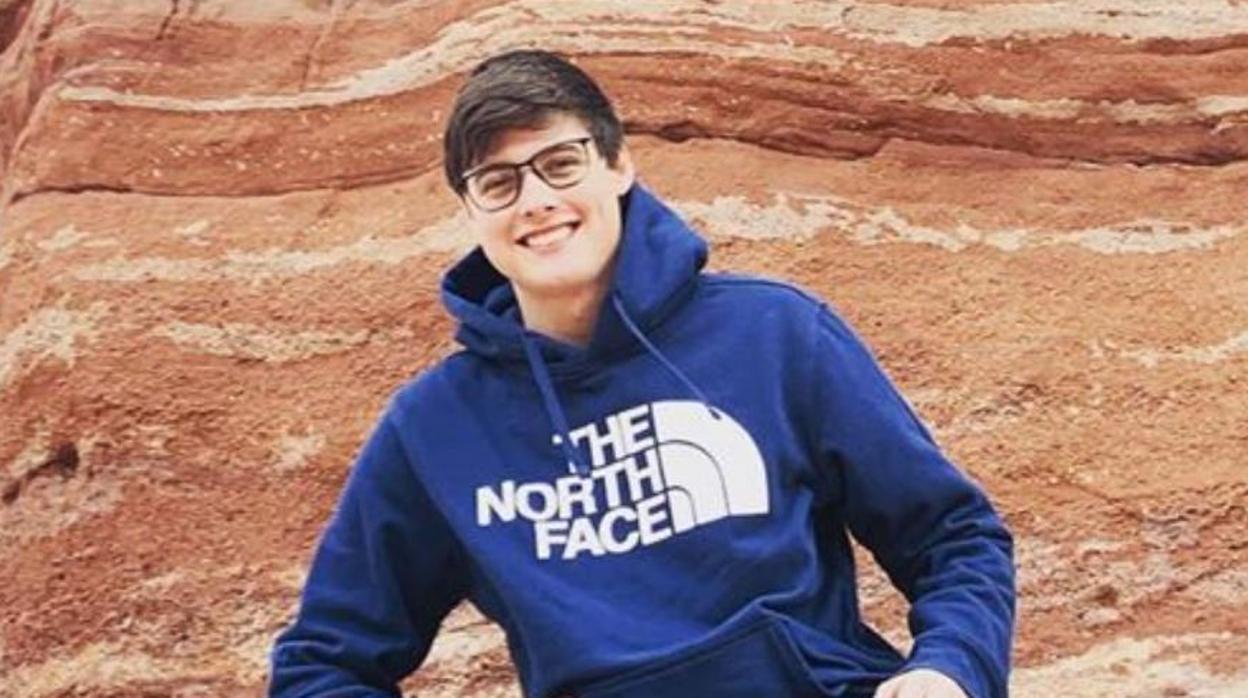 Muere a los 19 años el «youtuber» Landon Clifford tras convertirse en padre por segunda vez