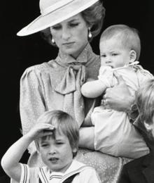 El recuerdo de Lady Di consigue reconciliar a sus hijos