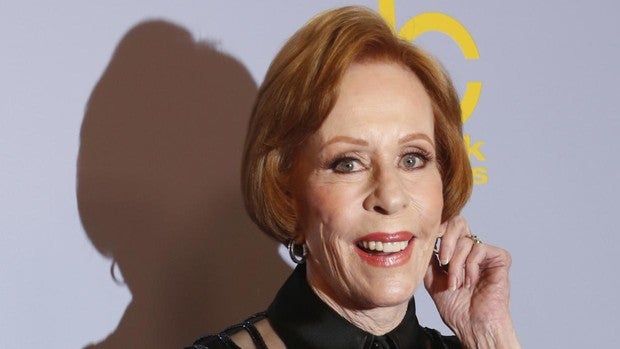 Un pequeño respiro en el drama familiar de Carol Burnett, «la reina de la comedia»