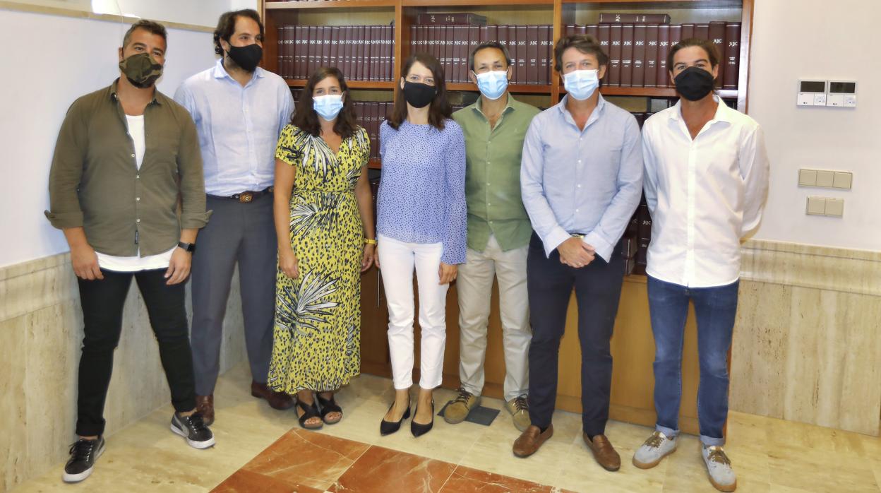 Daniel de la Cueva (La Azotea), Pablo Camacho (Tragus), Hiniesta Toro (Delatierra), Isabel Aguilar (GURMÉ), Lucas Bernal (Cotidiano), Francisco Ybarra (Escuela de Hostelería Fundación Cruzcampo) y Álvaro Gimeno (Petit Comité)