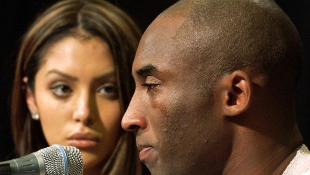 La viuda de Kobe Bryant demanda a los que difundieron fotos del accidente de su marido