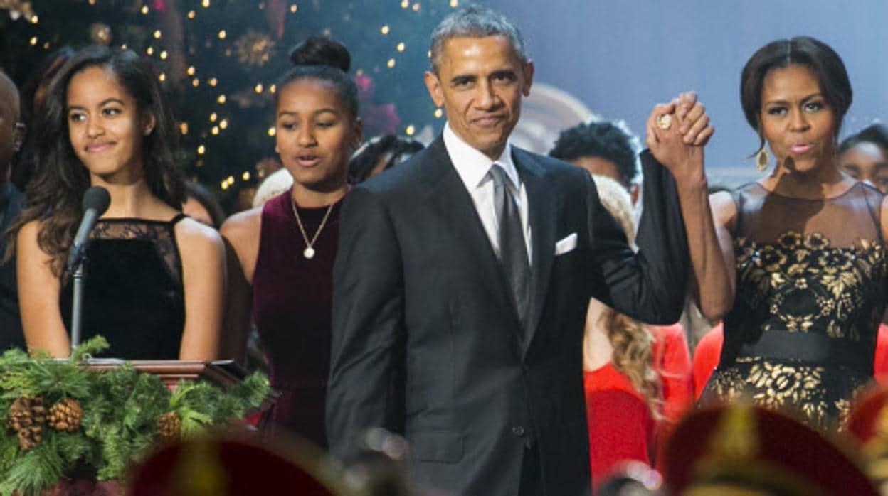 Michelle, Barack Obama y sus hijas, hartos de vivir juntos