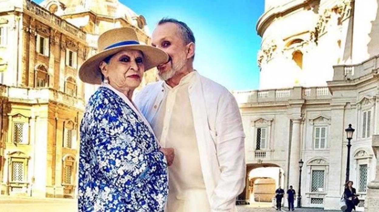 Lucía y Miguel Bosé