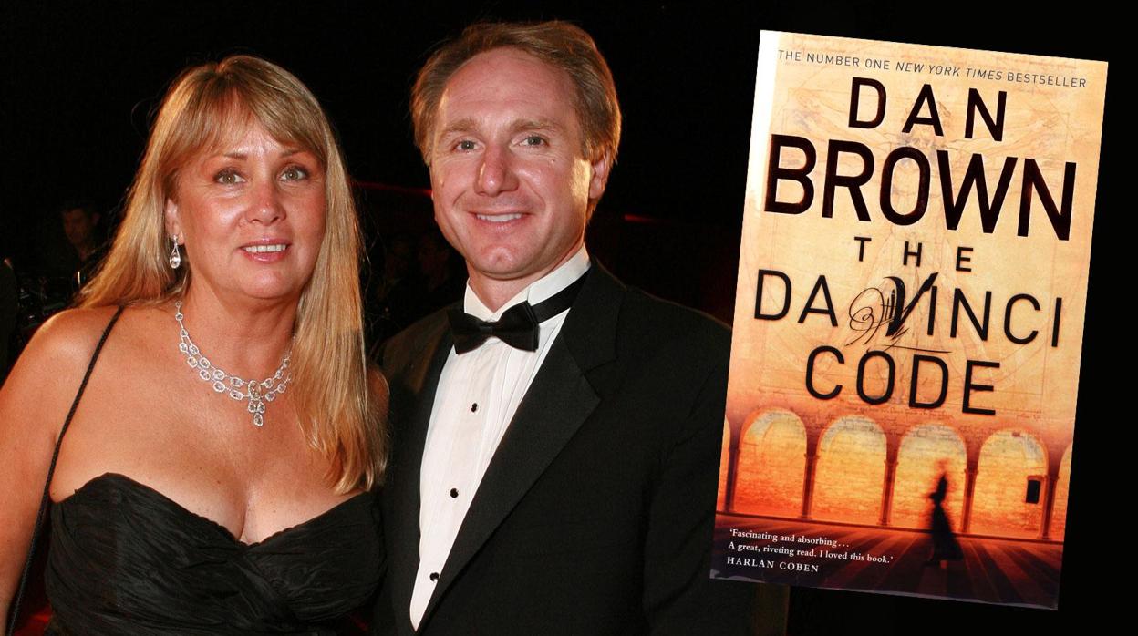 Dan Brown al lado de su exmujer, Blythe Brown