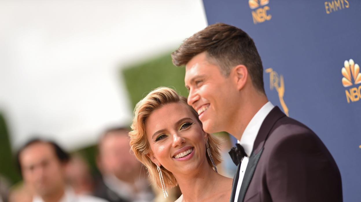 Scarlett Johansson y Colin Jost