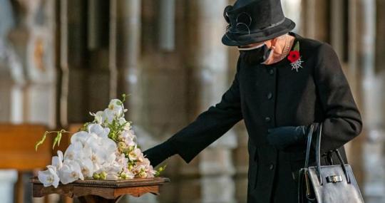 La Reina Isabel II en la Abadía de Westminster