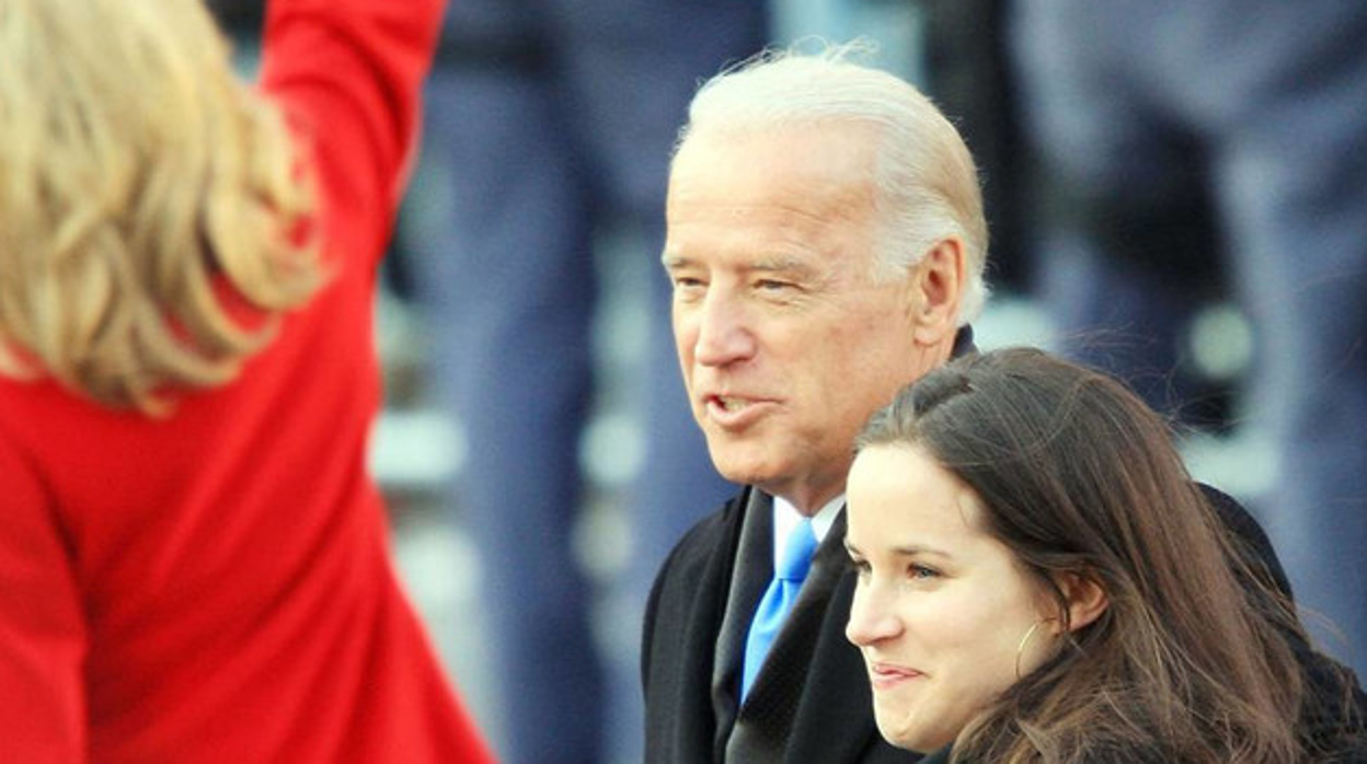 Joe Biden y su hija Ashley en 2009