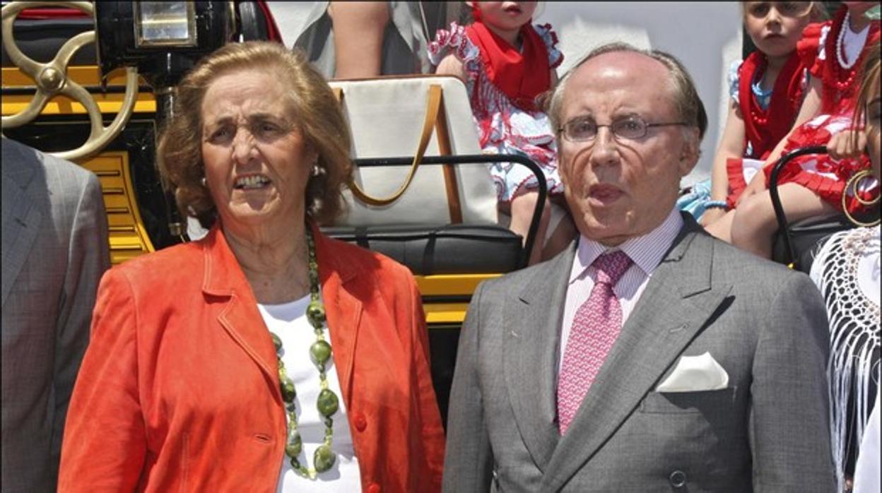 Teresa Rivero junto a José María Ruiz Mateos