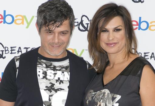 Alejandro Sanz y Raquel Perera