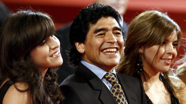 El abogado del Pelusa suma tres hijos más a los cinco conocidos