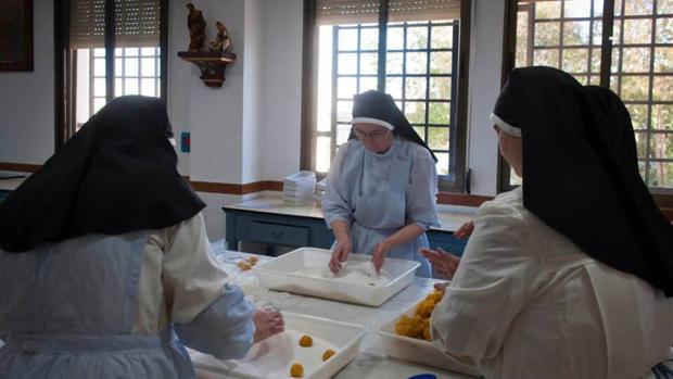 El dulce sabor de la Gloria: así es la repostería conventual de los pueblos de Sevilla