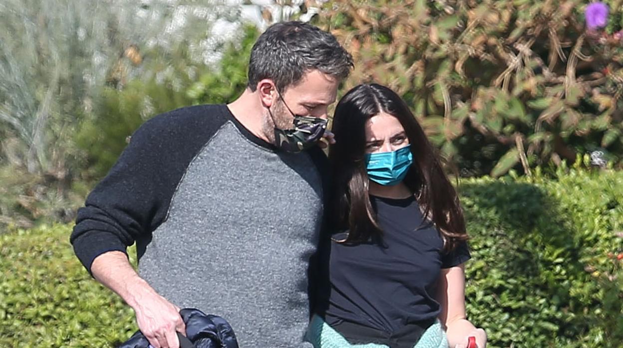 Ben Affleck y Ana de Armas, paseando por Los Ángeles