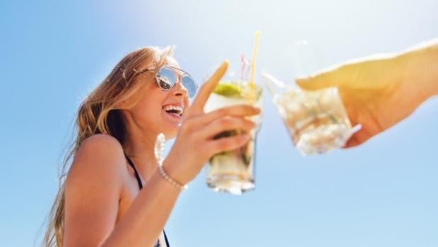 Aprende a preparar las 6 bebidas del verano 2021