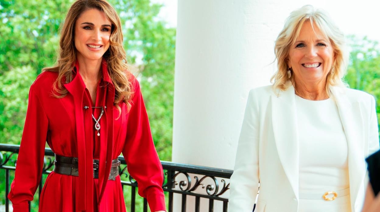 Rania de Jordania y Jill Biden coinciden en su apuesta por el look monocolor