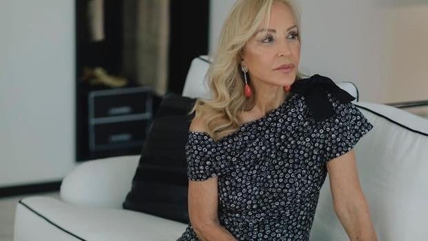 El pantalón de crochet de Carmen Lomana es de Zara y transformará cualquier 'look' de playa