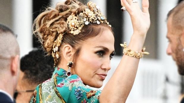 Jennifer Lopez conquista Venecia y brilla con luz propia en el desfile de Dolce & Gabbana