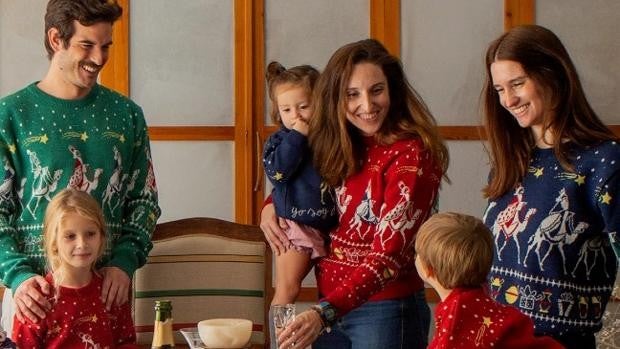 Por fin los Reyes Magos aparecen en unos jerséis de Navidad
