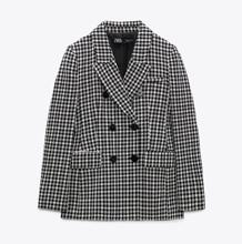 Blazer de cuadros vichy de Zara (precio de rebajas: 29,99€)