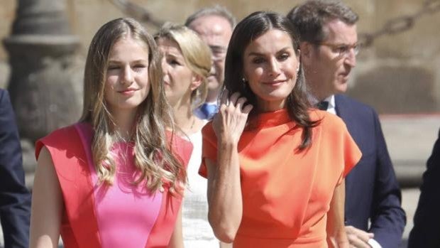 La Reina Letizia y la Princesa Leonor derrochan estilo vestidas con marcas sevillanas