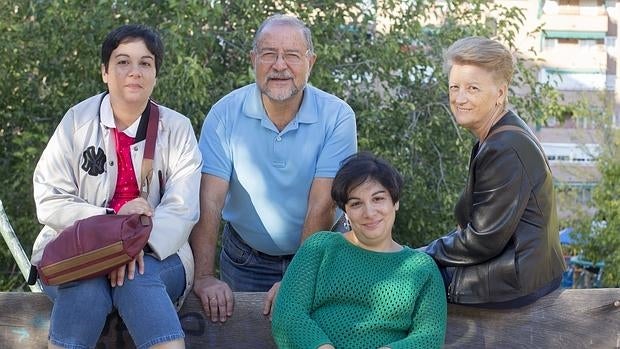 «Nunca hemos tenido miedo de nuestras gemelas, ambas con esquizofrenia»