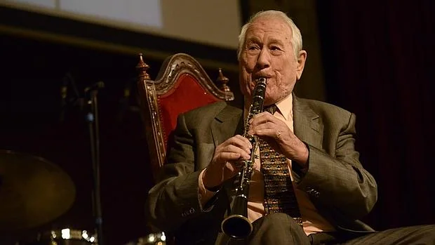 El saxofonista Pedro Iturralde, durante el homenaje de la Comunidad de Madrid