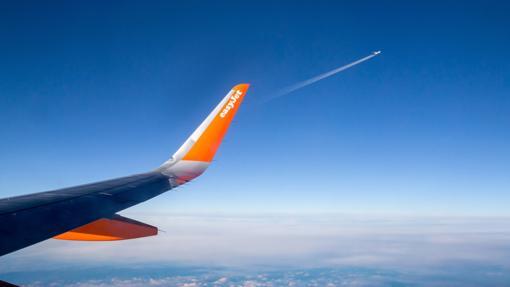 Cómo viajar en avión con bebés