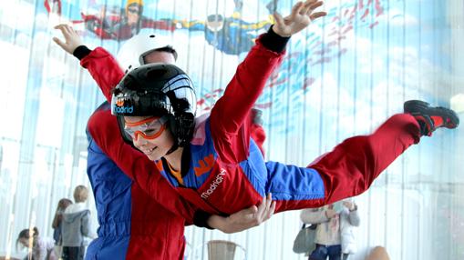 La increíble experiencia de liberar adrenalina al volar sólo con tu cuerpo