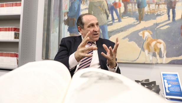 Fernando Alberca: «Se puede saber qué piensa y siente un niño con cuatro o cinco dibujos»