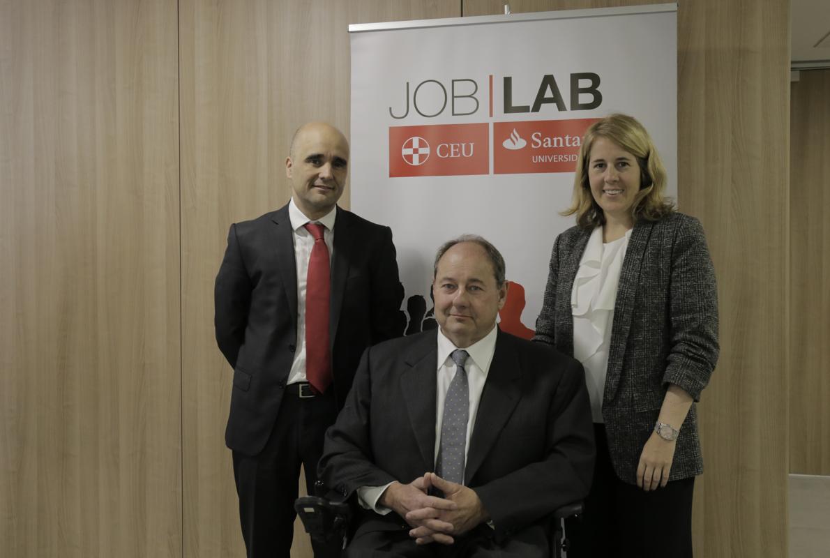 David Laguna, director de Santander Universidades, Javier Gutierrez del CEU y Beatriz Sevillano de Universia