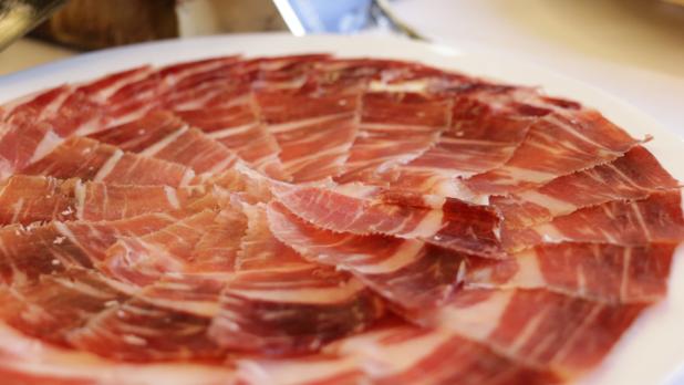 Qué jamón elegir y cómo cortarlo esta Navidad