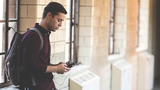 Casi 44 mil menores pidieron ayuda por problemas con las nuevas tecnologías en tan sólo un año