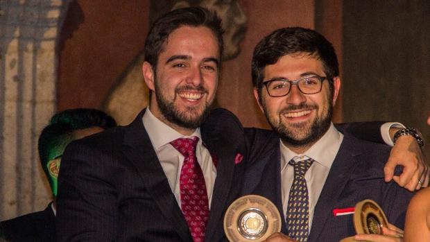 Dos alumnos españoles ganan, por primera vez en la historia, el «Campeonato Mundial de Debate en inglés»