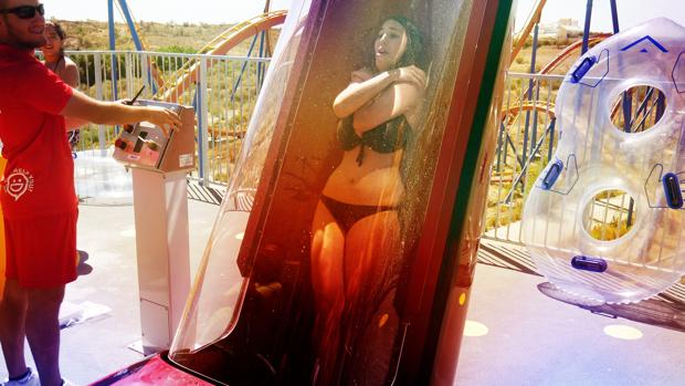 Los parques acuáticos abren sus puertas para recibir el verano